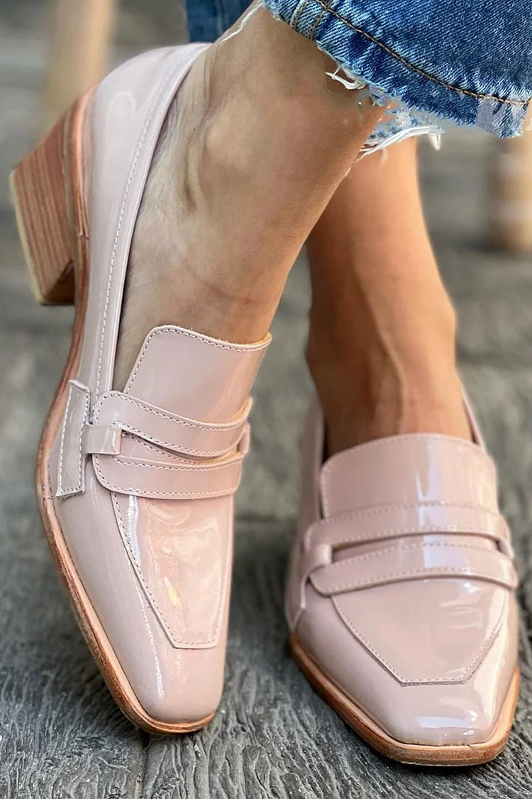 Evelara - Różowe lakierowane loafersy z grubym obcasem