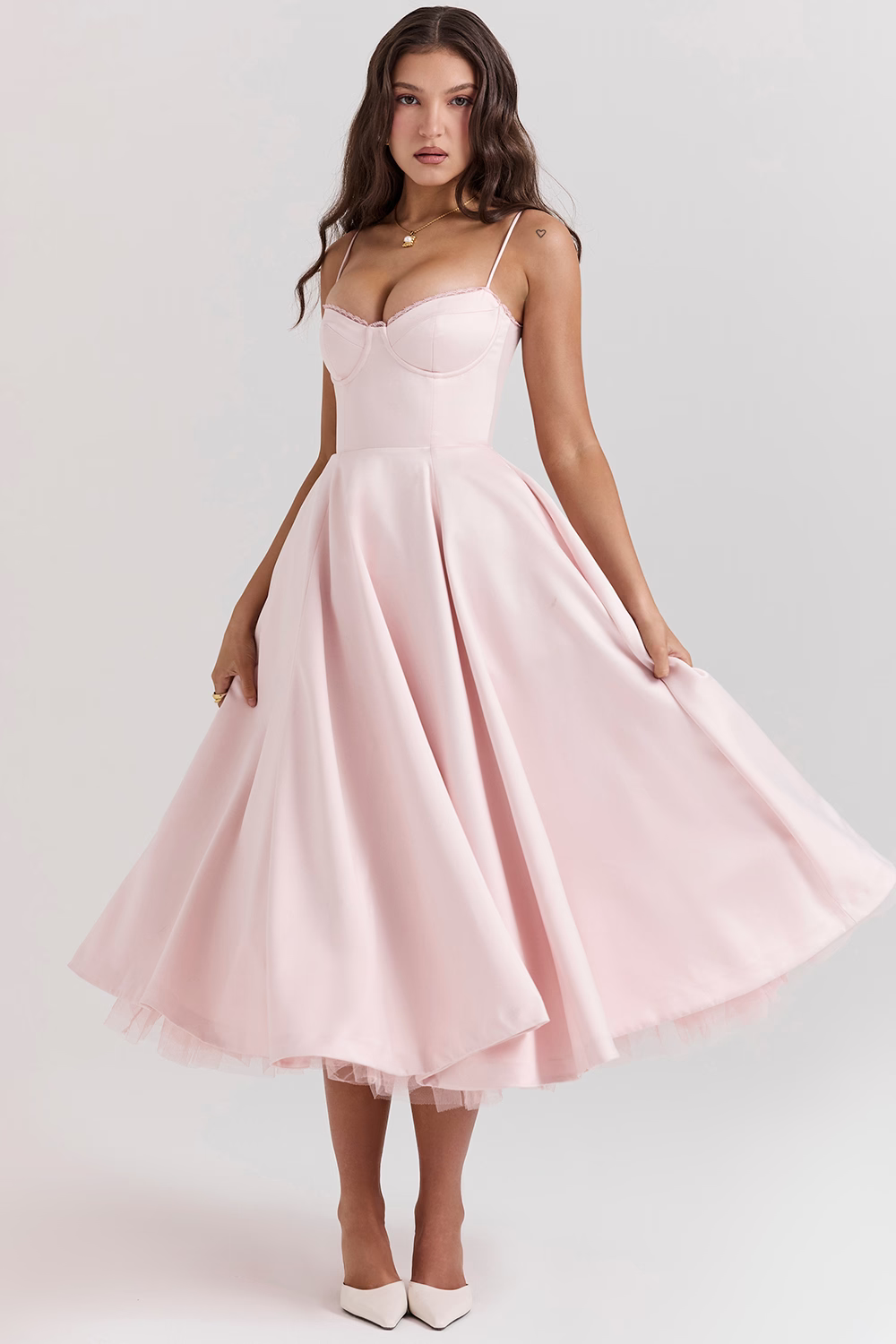 Zelina – Elegancka sukienka z tiulową spódnicą