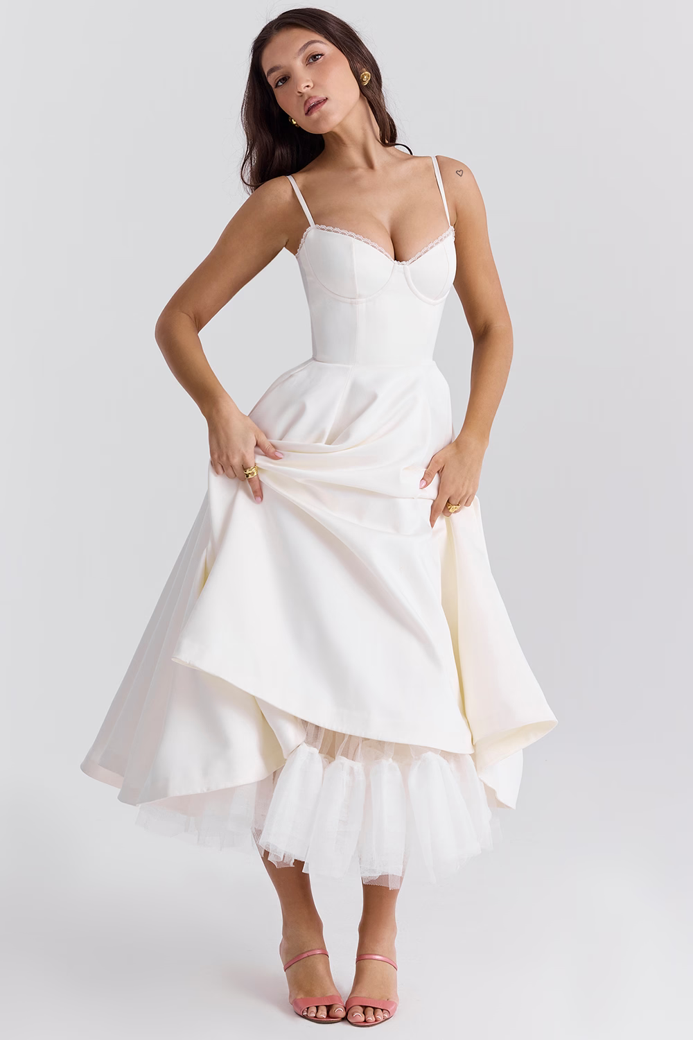 Zelina – Elegancka sukienka z tiulową spódnicą