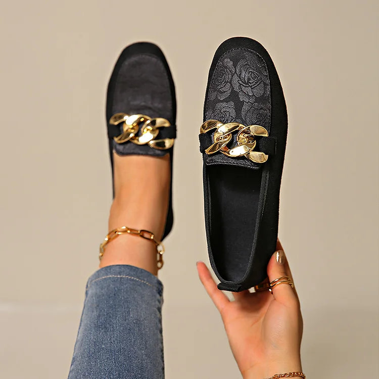 Brzyna -  Eleganckie loafersy z ozdobnym łańcuszkiem