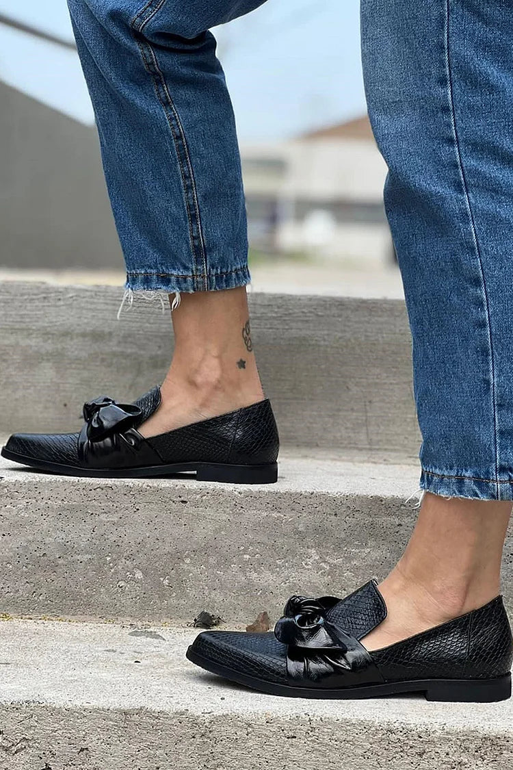 Dorena - Eleganckie loafersy z nadrukiem imitującym skórę węża