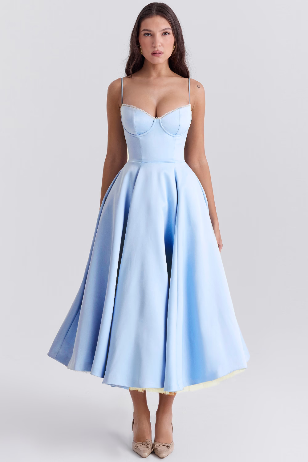 Zelina – Elegancka sukienka z tiulową spódnicą