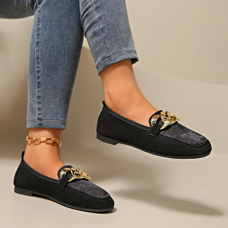 Brzyna -  Eleganckie loafersy z ozdobnym łańcuszkiem