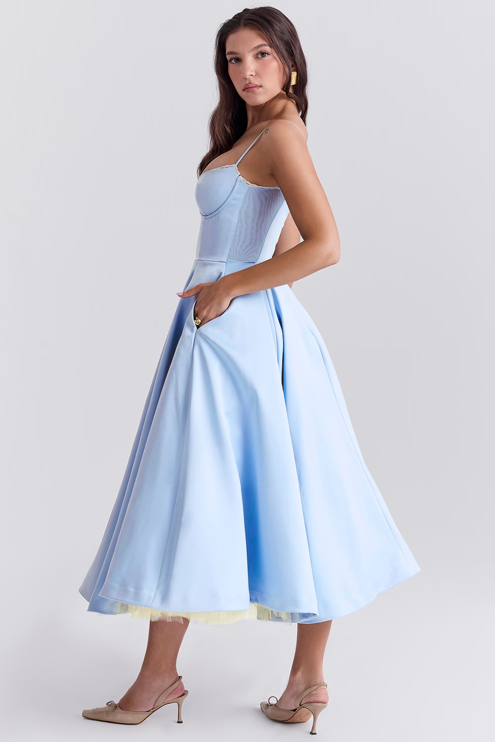 Zelina – Elegancka sukienka z tiulową spódnicą