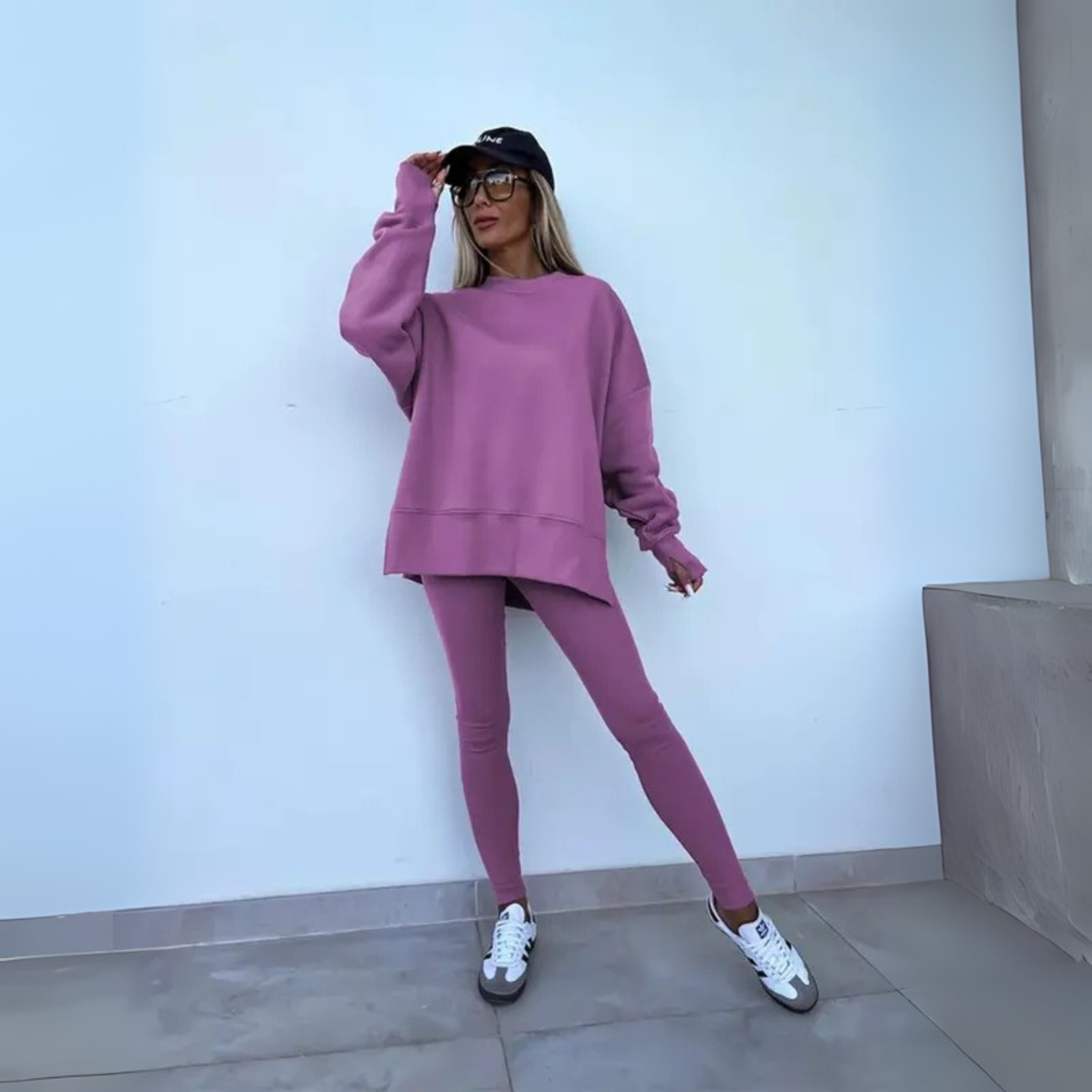 Lawinia – Casualowy komplet bluza i spodnie