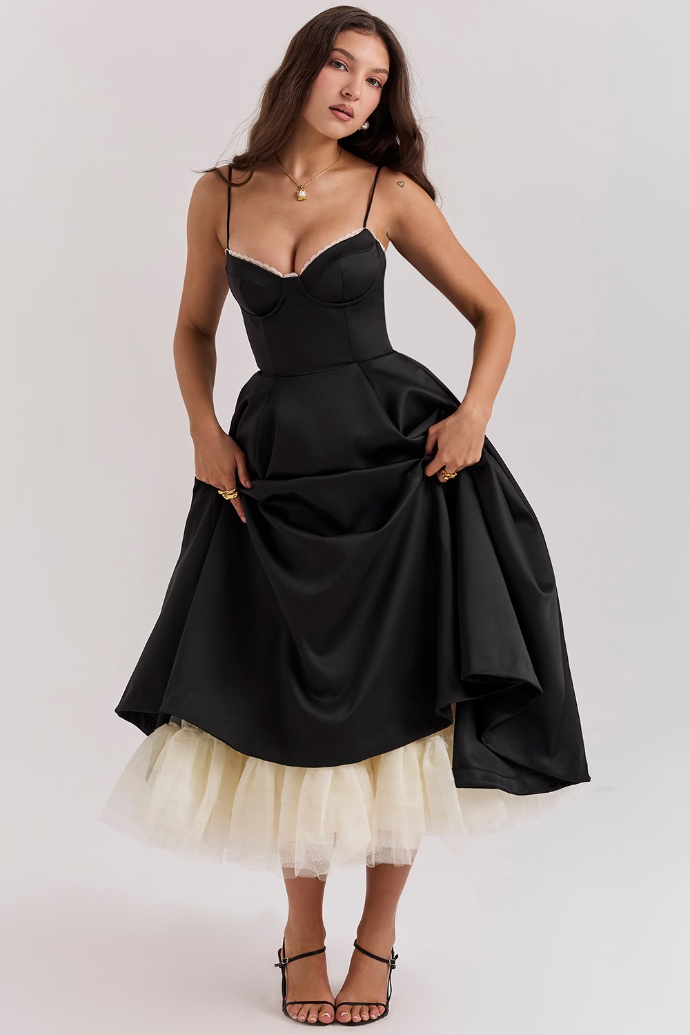 Zelina – Elegancka sukienka z tiulową spódnicą