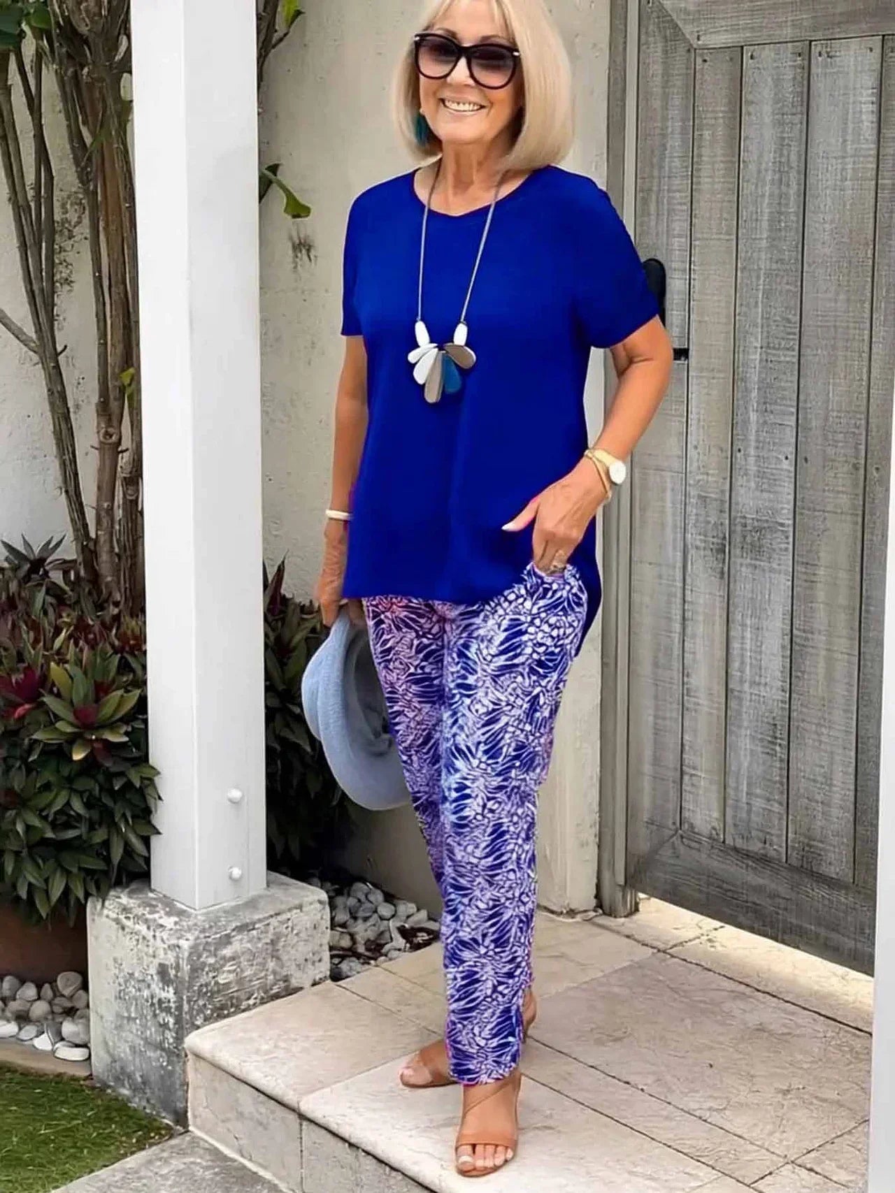 Żaneta – Elegancki komplet z dopasowaną górą i luźnymi spodniami
