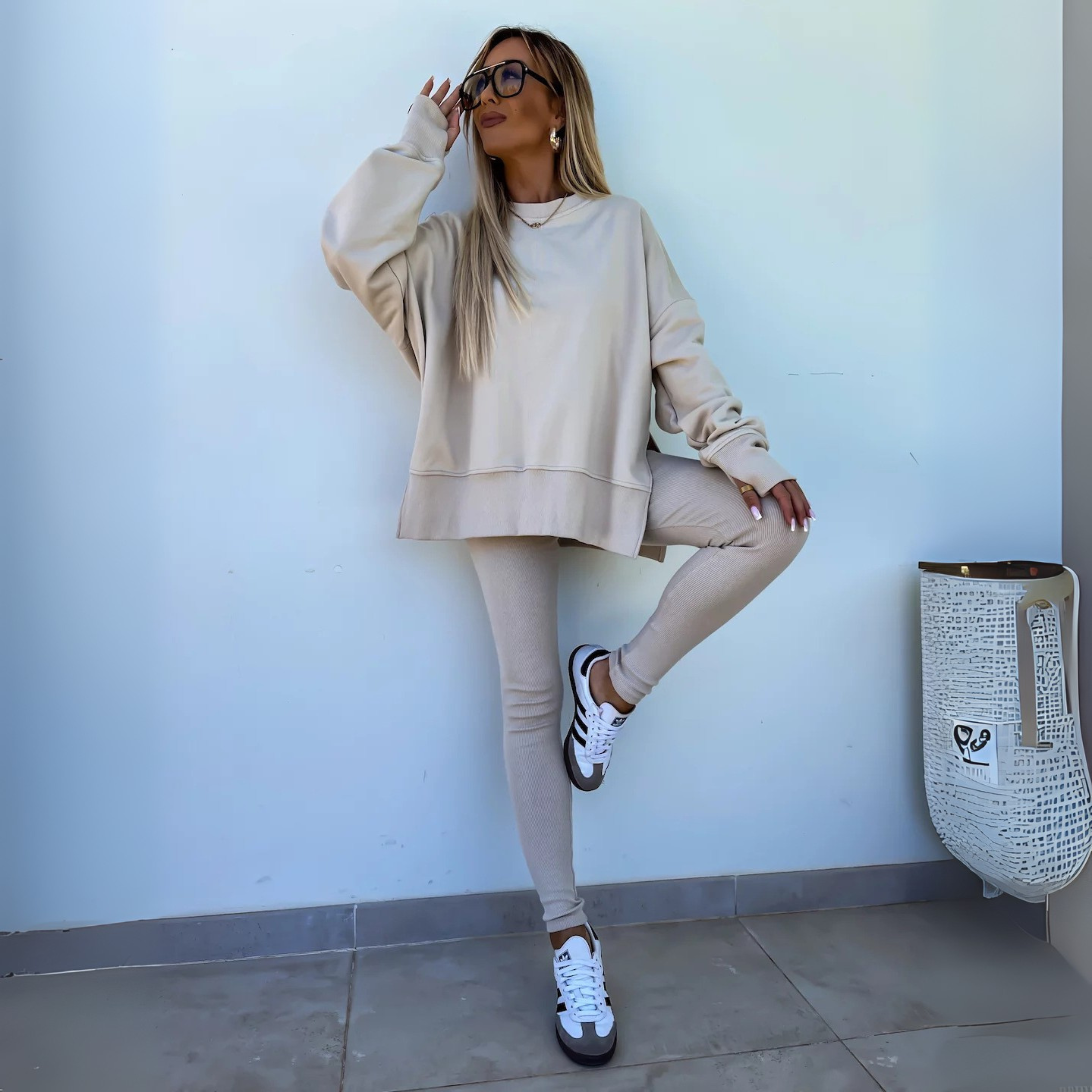 Lawinia – Casualowy komplet bluza i spodnie
