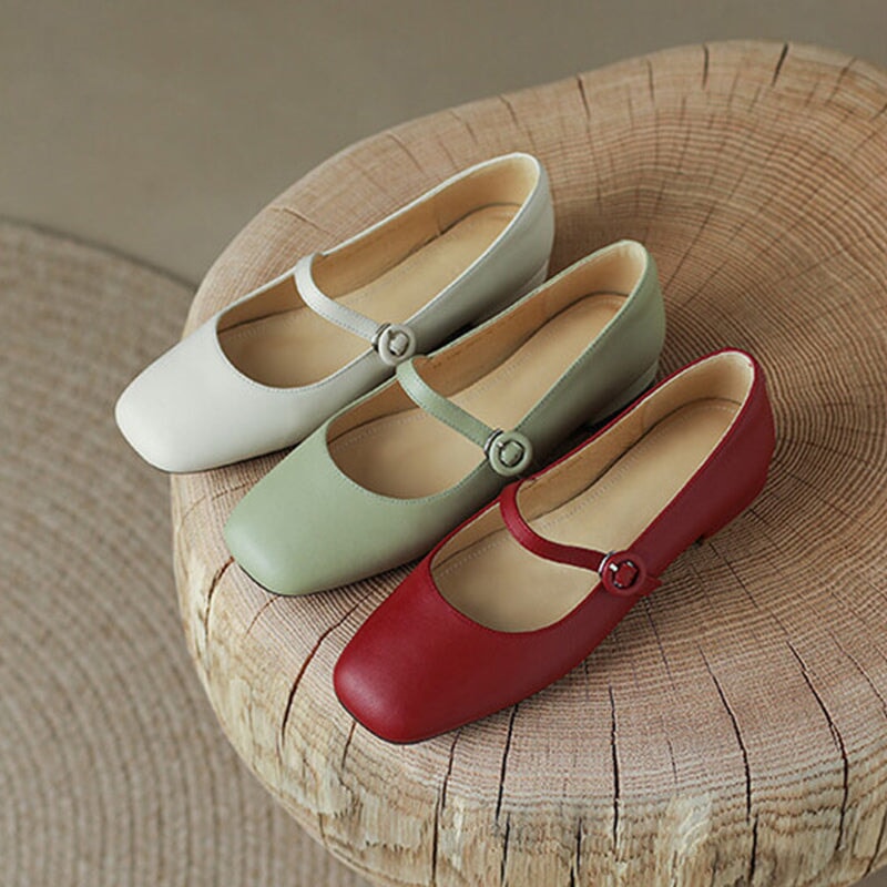 Jutrana - Urocze buty typu