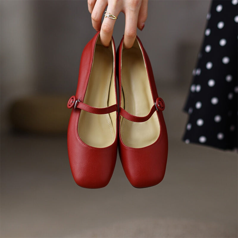 Jutrana - Urocze buty typu