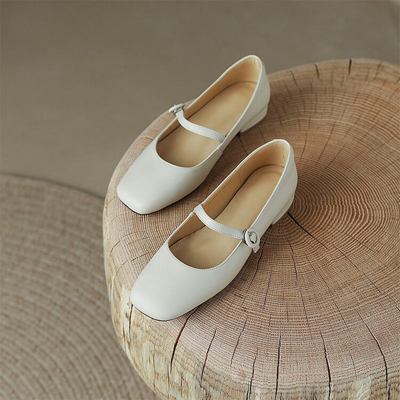Jutrana - Urocze buty typu