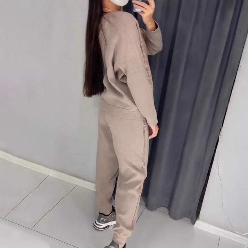 Giada - Dwuczęściowy zestaw bluza ze strasami i spodnie na co dzień dla kobiet