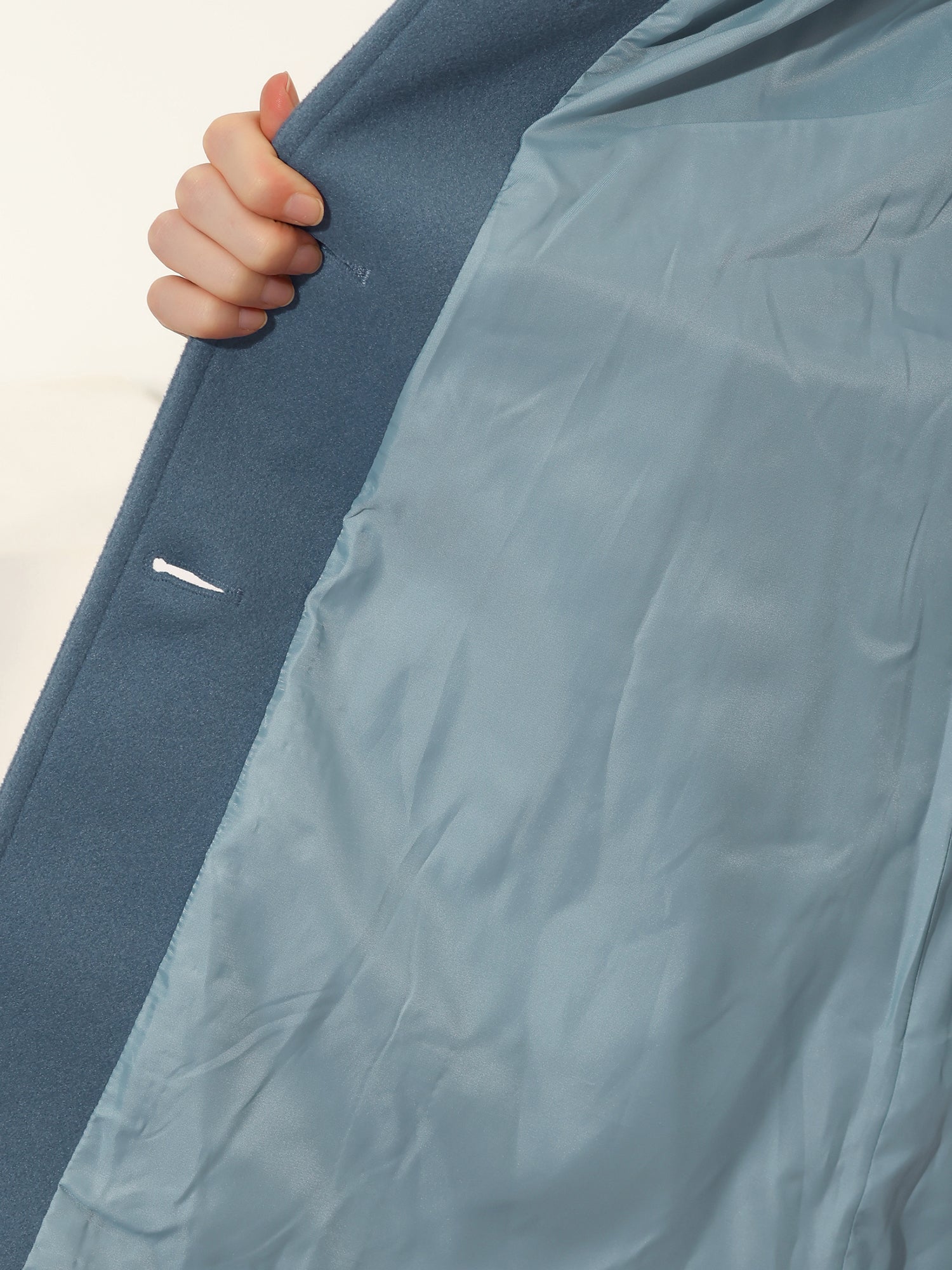 Quenara – Rozkloszowana kurtka damska